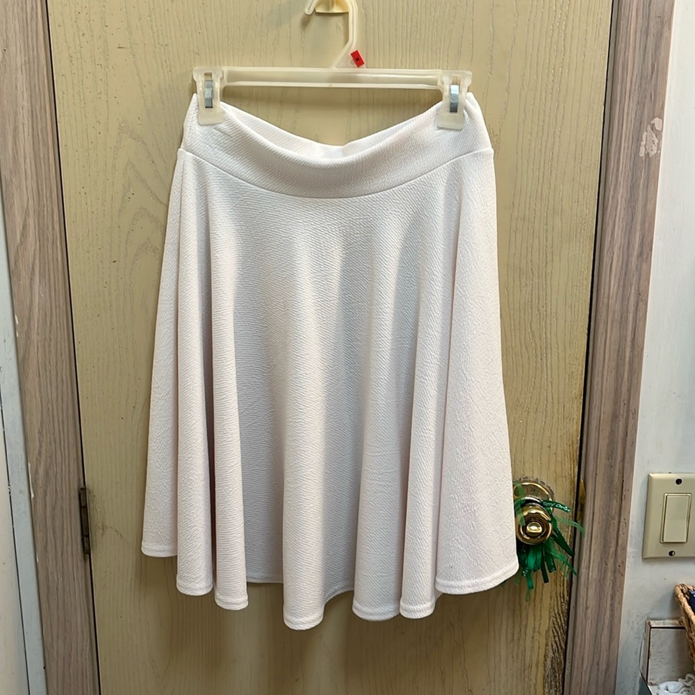 Size Large white skirt